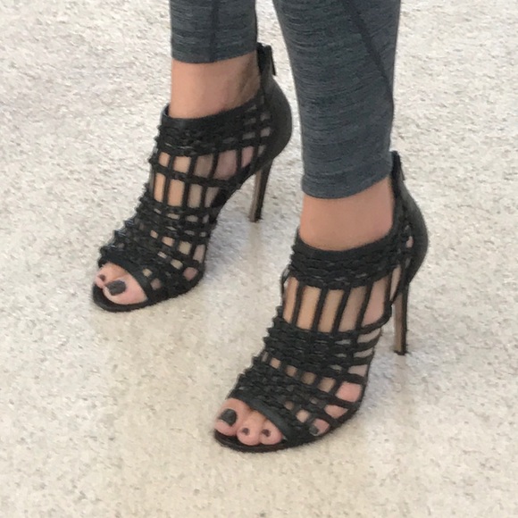 Elie Tahari black caged Heel size 8 - Picture 8 of 8